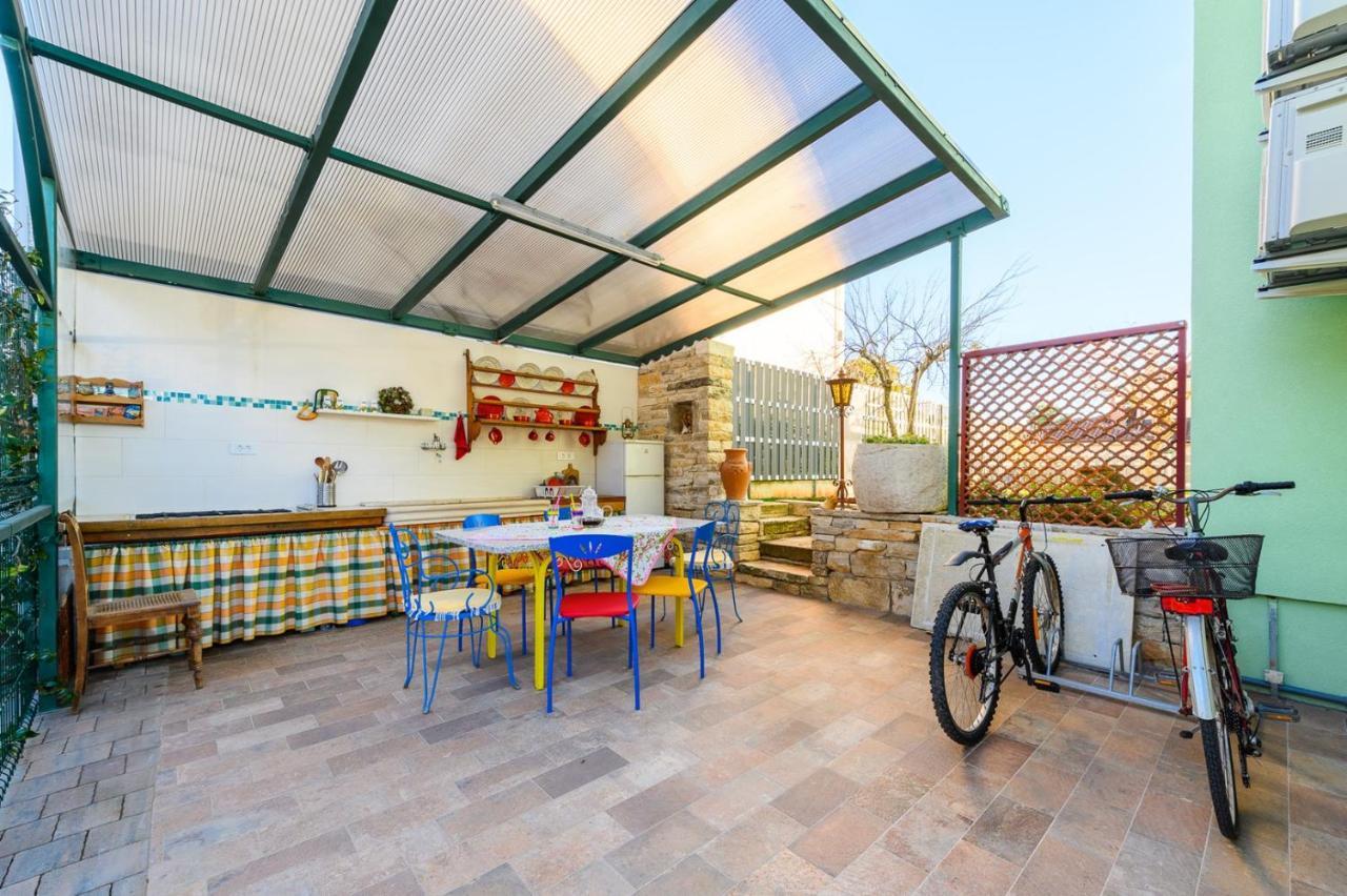 Andrea House With Apartments Umago Exterior foto